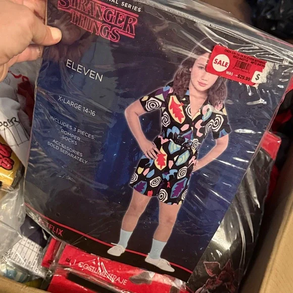 Stranger Things Eleven Costume Set girls X-Large 14-16 - Picture 1 of 1